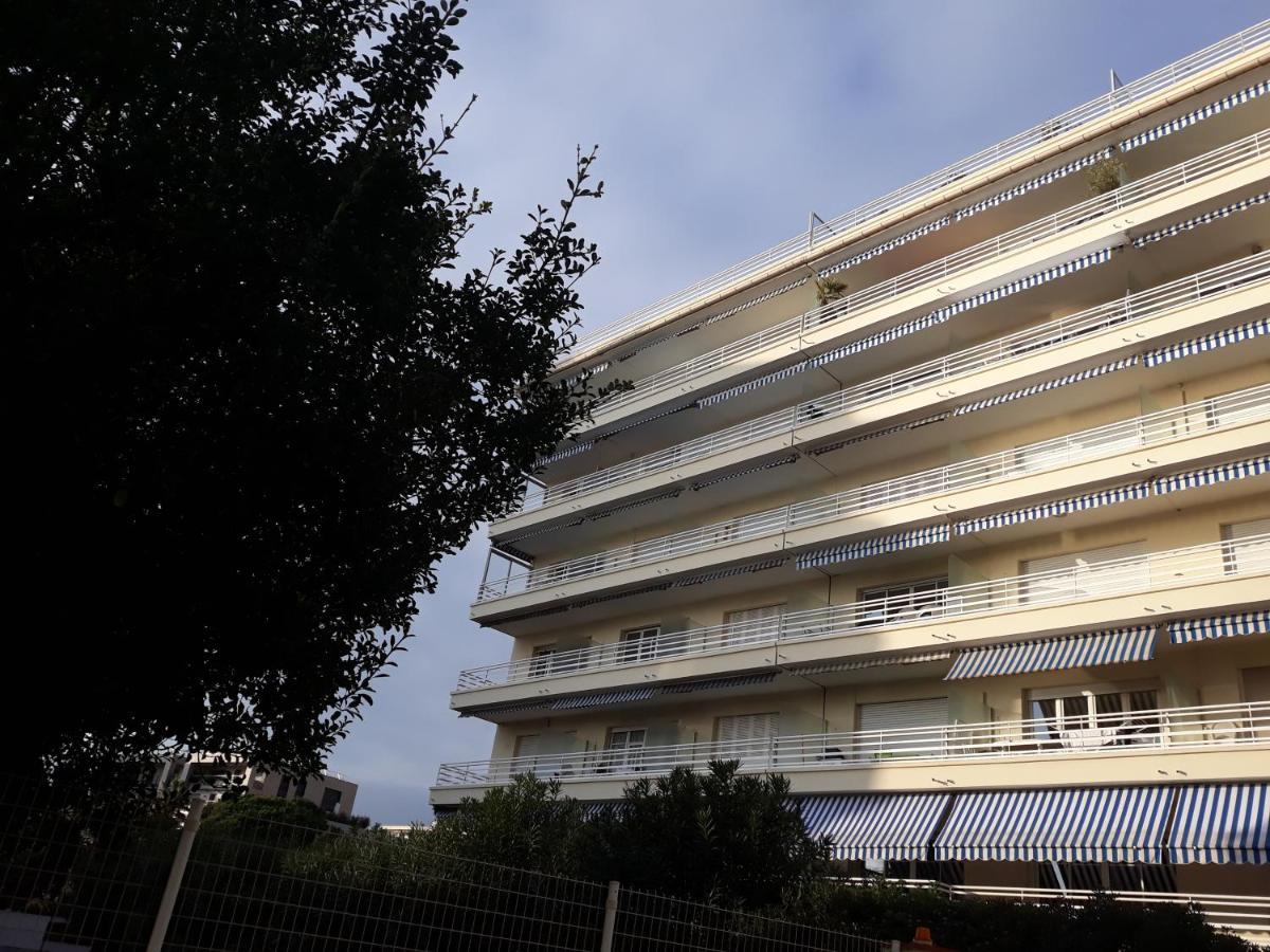 Le Palais Du Tropique Appartement Vue Mer 5E Etage Avec Ascenseur Juan-les-Pins Ngoại thất bức ảnh